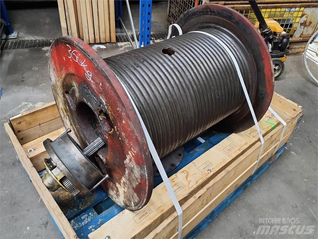 Krupp KMK 4070 winch Piezas y equipos para grúas