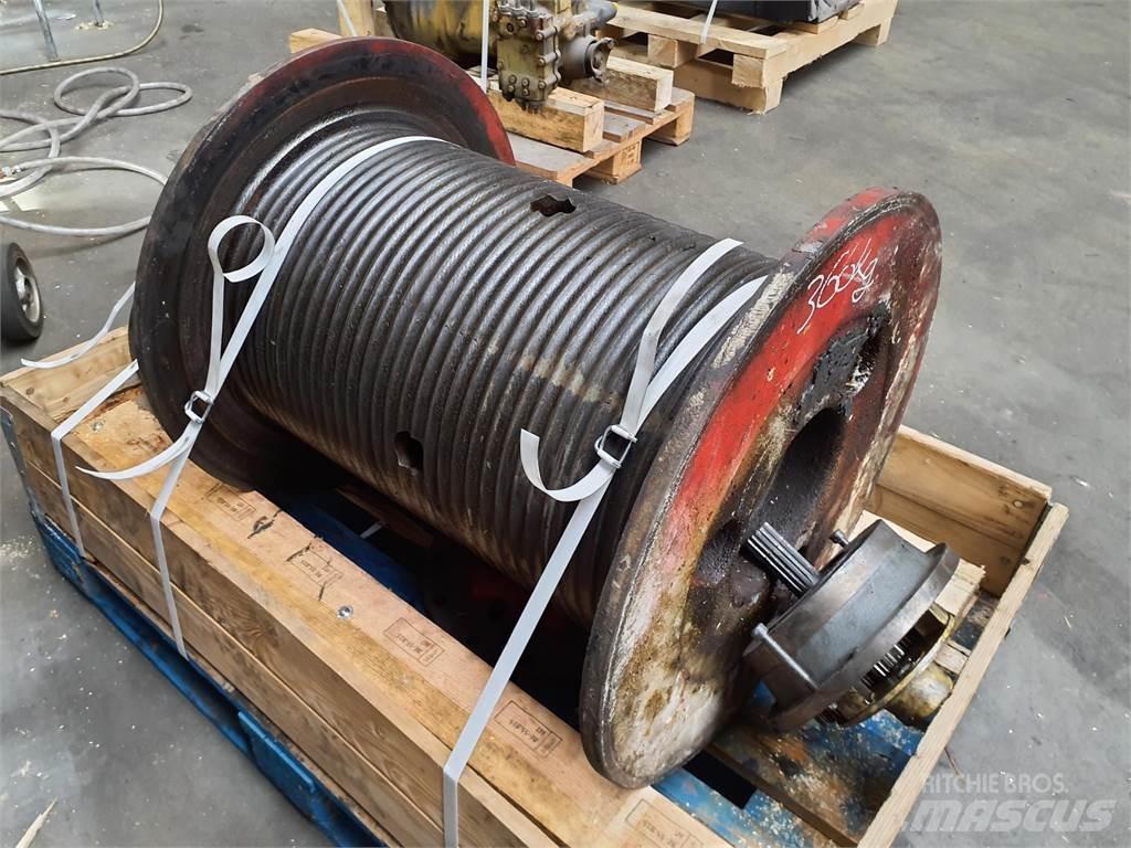 Krupp KMK 4070 winch Piezas y equipos para grúas