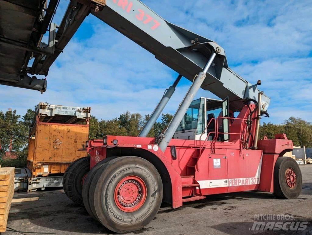CVS Ferrari F377.5 PB Manipulador de contenedores