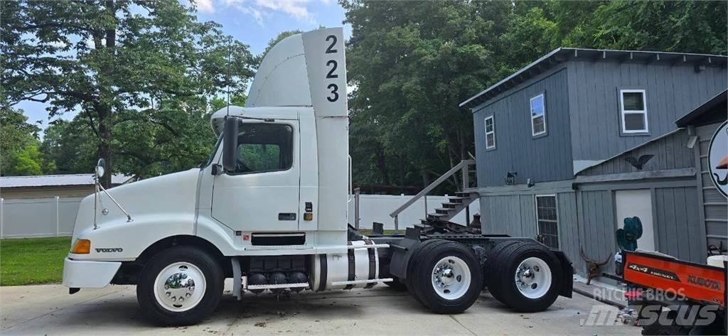 Volvo VNL Construcción - Otros