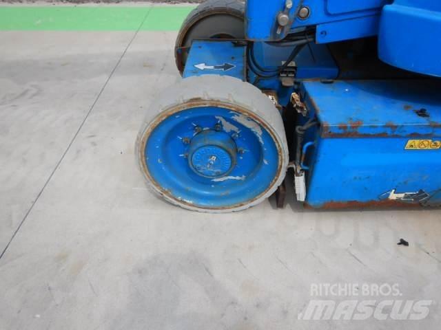 JLG E300AJP Plataforma de trabajo articulada