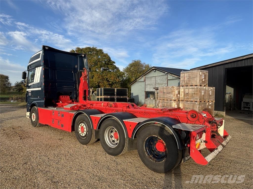 DAF XF 510 FAK 8X2 Camiones polibrazo