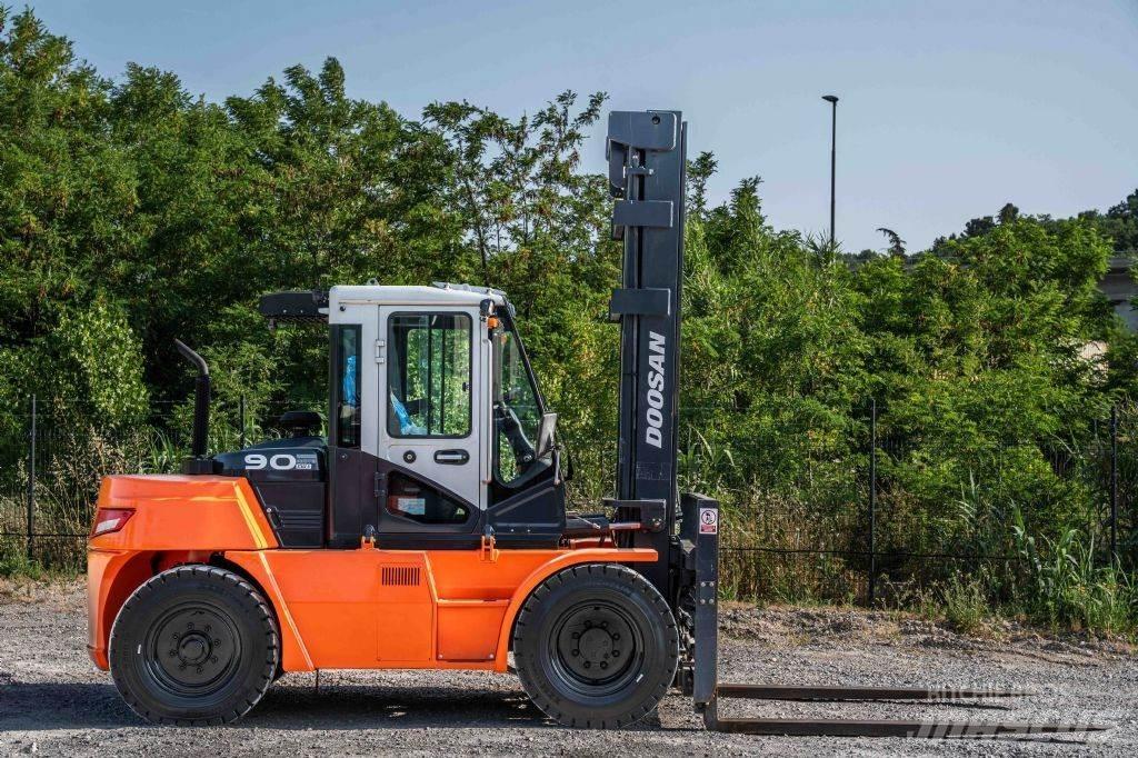 Doosan D 90-S-7 Carretillas diesel