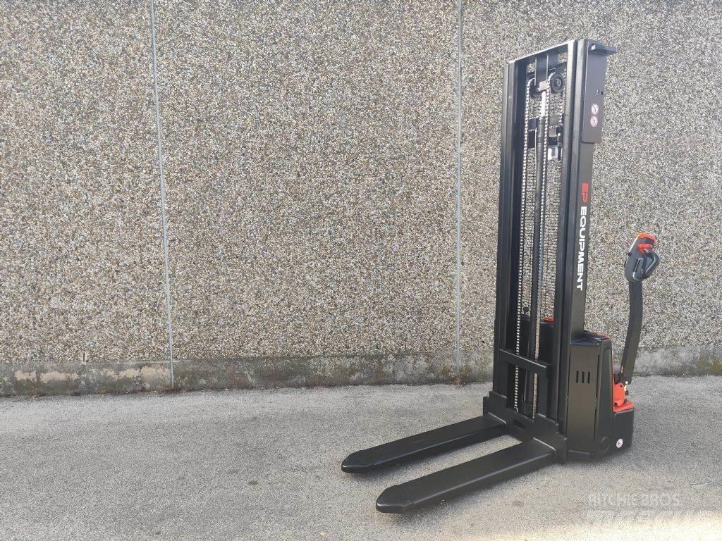 EP  Apiladores eléctricos