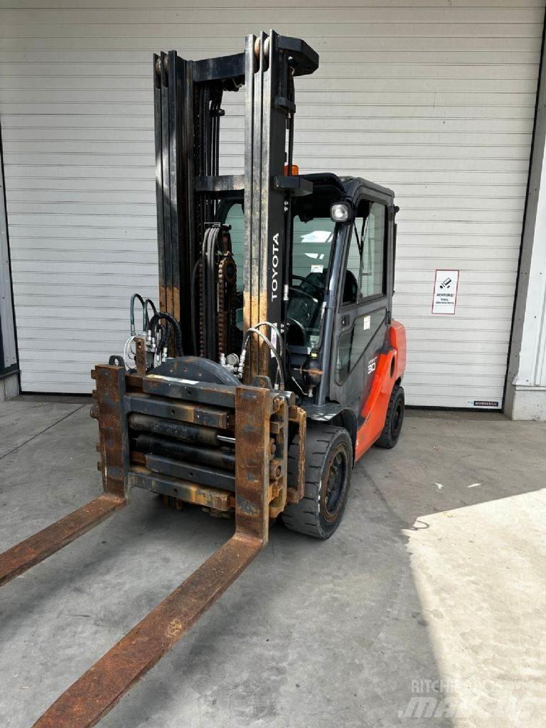 Toyota 06-8FD30F Carretillas diesel