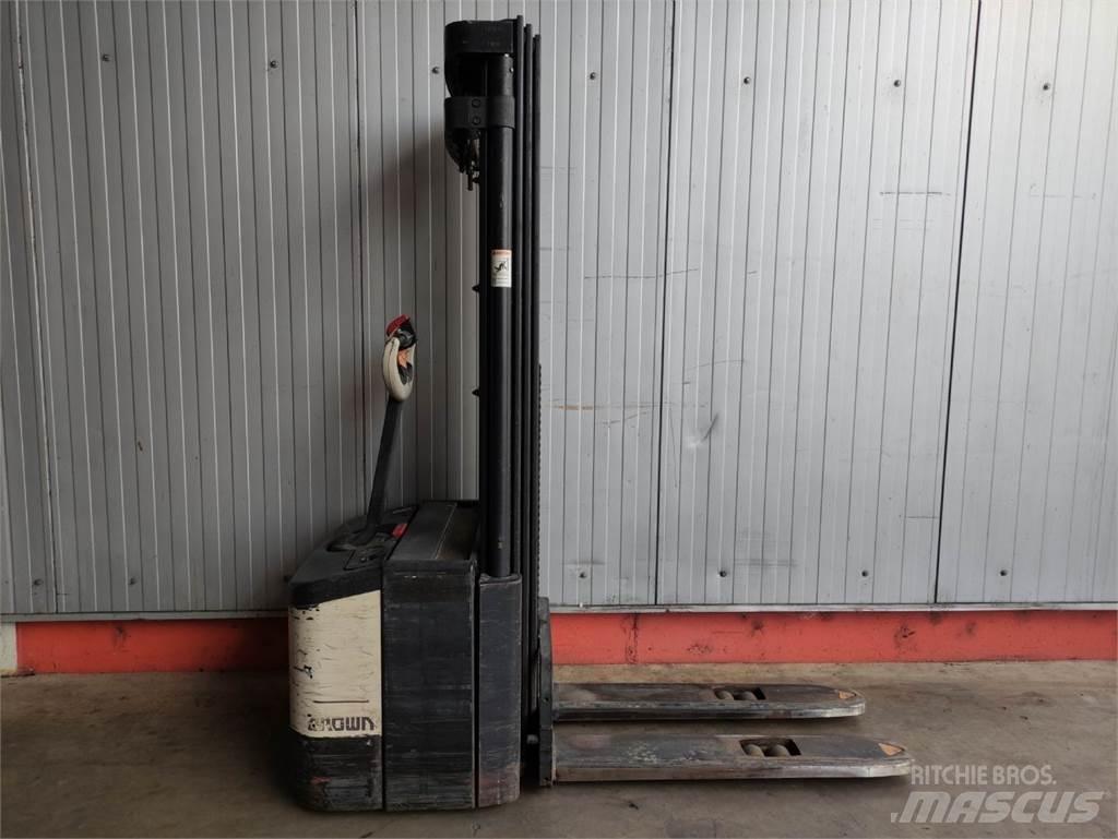 Crown WE 2300-1.6 TT Apiladores eléctricos
