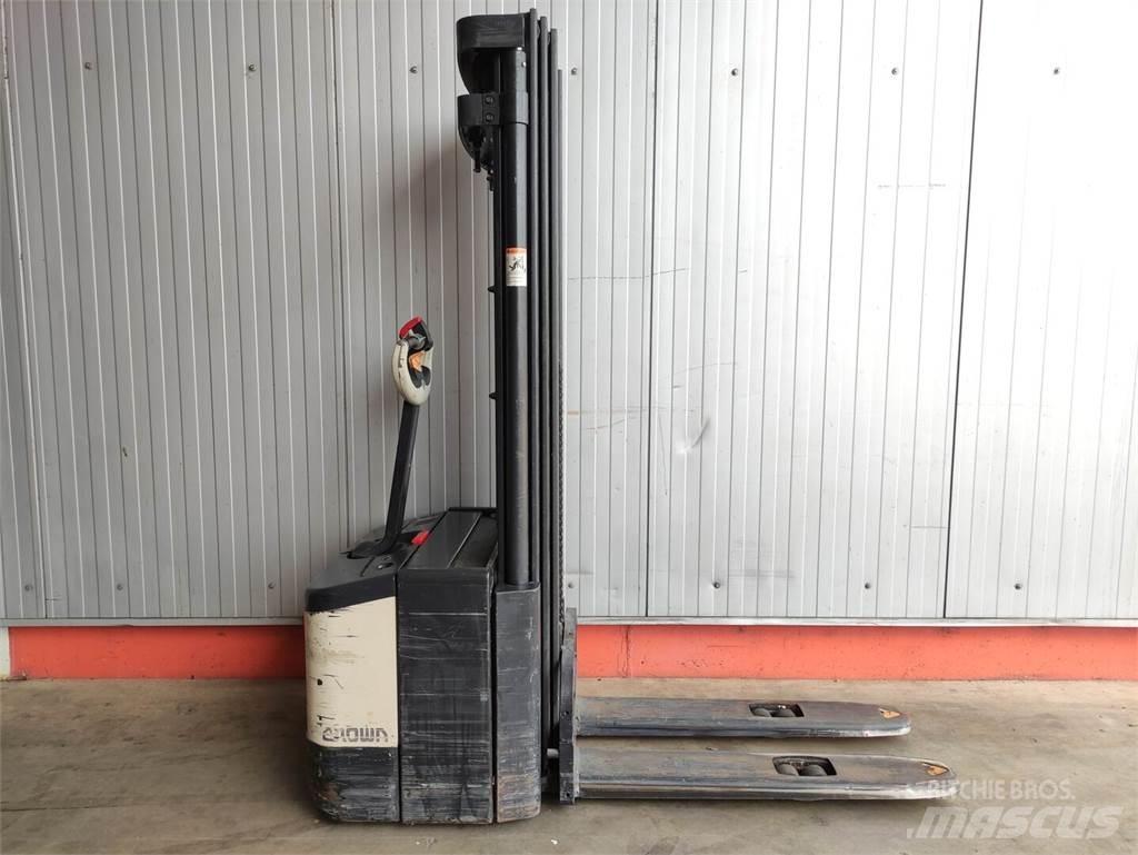 Crown WE2300-1.6-TT Apiladores eléctricos