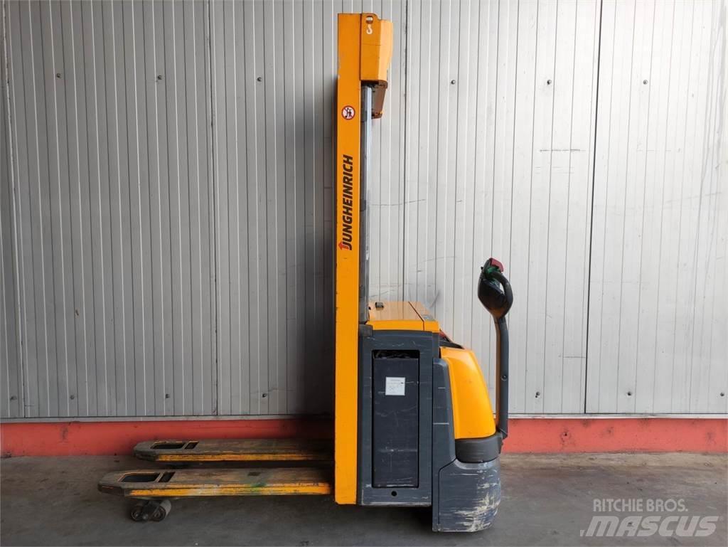Jungheinrich EJC 212 Z Apiladores eléctricos