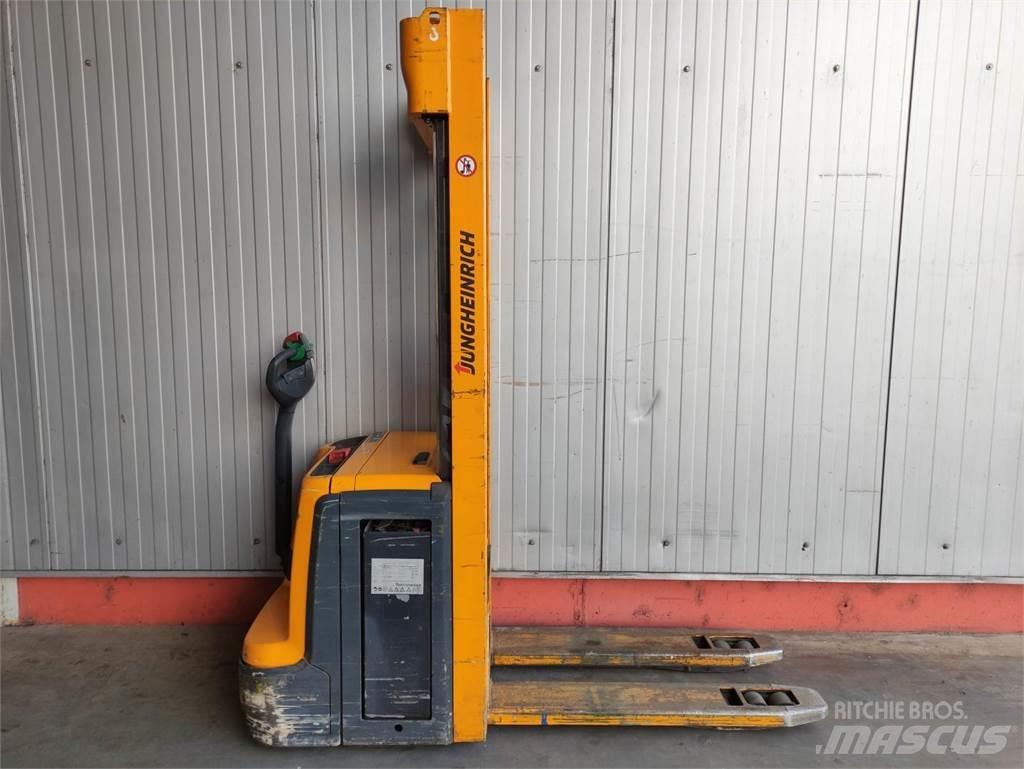 Jungheinrich EJC 212 Z Apiladores eléctricos