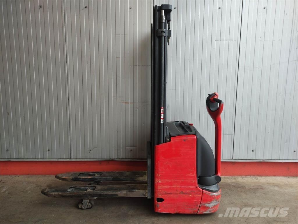 Linde L12 i Apiladores eléctricos
