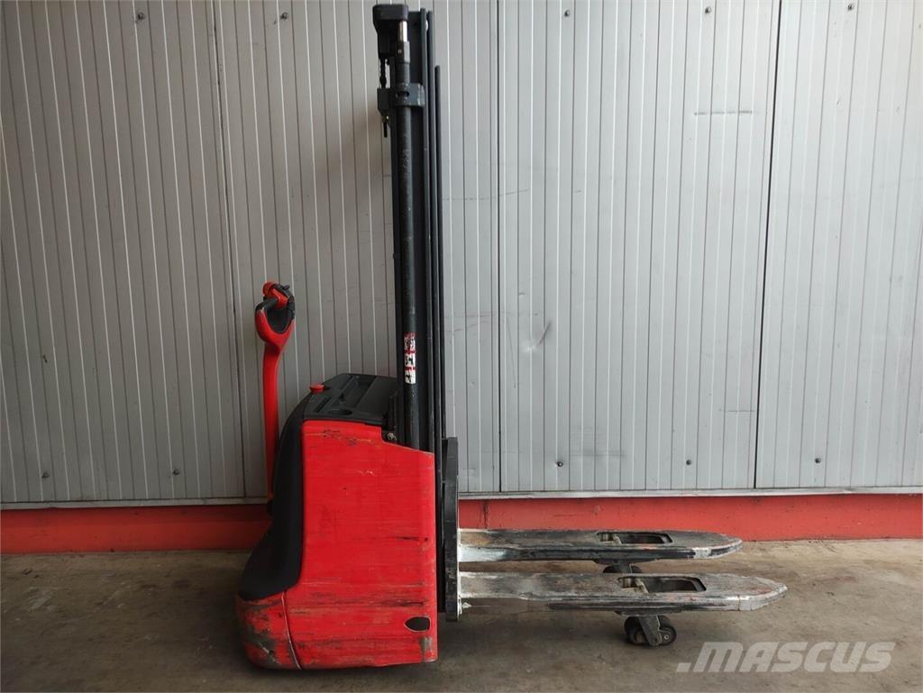 Linde L12 i Apiladores eléctricos