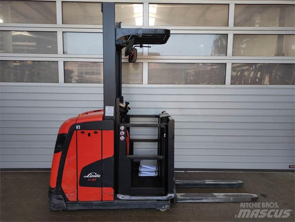 Linde V10-02 Recogepedidos de gran altura
