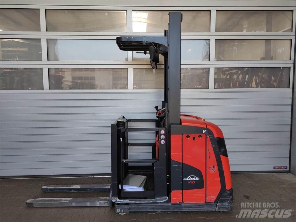 Linde V10-02 Recogepedidos de gran altura
