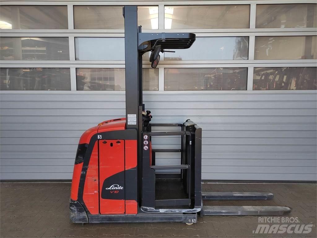 Linde V10-02 Recogepedidos de gran altura
