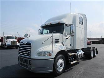 Mack PINNACLE CXU613
