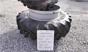 BKT 20.8R42