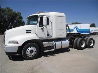 Mack PINNACLE CXU613