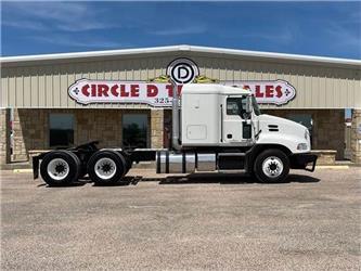 Mack PINNACLE CXU613