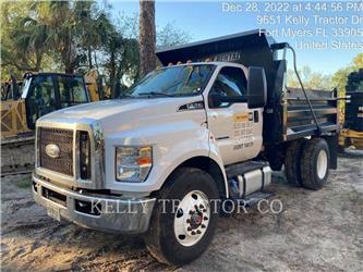 Ledwell TRAILERS FORD DUMPTRUCK 5 YARD ON ROAD