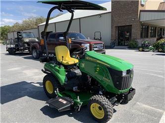 John Deere 1023E