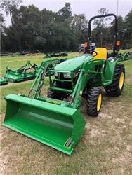 John Deere 3038E