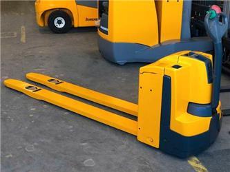 Jungheinrich EJE 220 - 2000 KG -2.609 STD. - NEUE BATTERIE