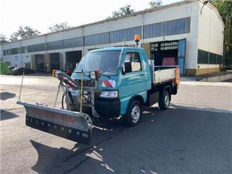Piaggio Pfau S85 Allrad Kipper Winterdienst TÜV 2025