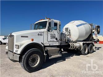 Kenworth W900