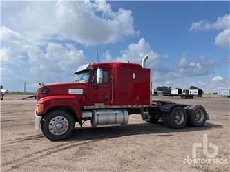 Mack 600