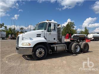 Mack CXN613