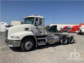 Mack CXU613