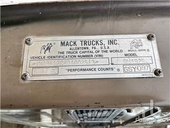 Mack DM492S