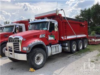 Mack GU713