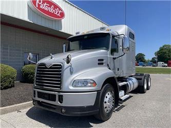 Mack PINNACLE CXU613