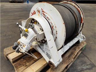 Liebherr LTM 1060-2 winch