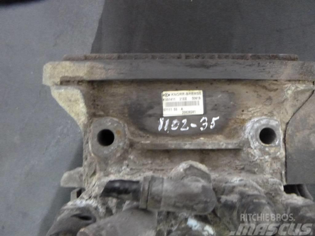 Volvo FH13 Stove radiator 1772726 Motores