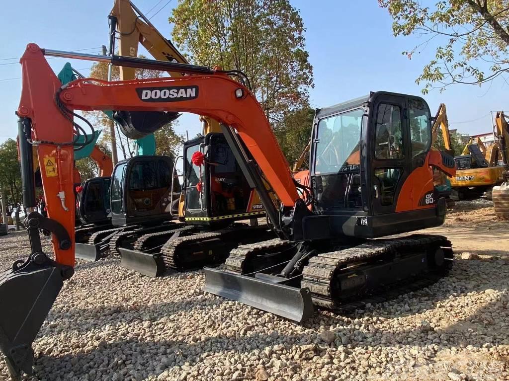 Doosan DX60 Mini excavadoras < 7t