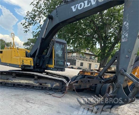Volvo EC240B LC Excavadoras de cadenas