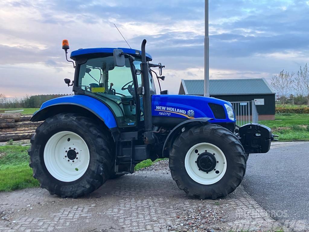 New Holland T 6070 RC Tractores