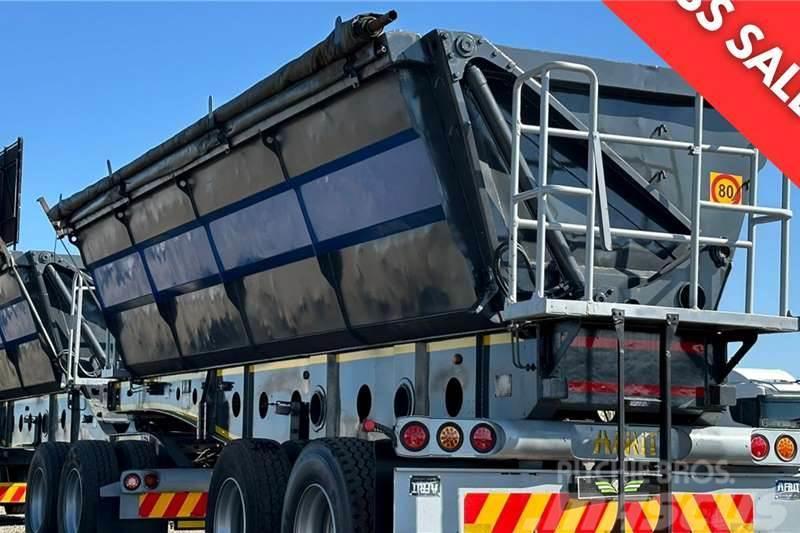Afrit MAY MADNESS SALE: 2017 AFRIT 40M3 SIDE TIPPER Otros remolques