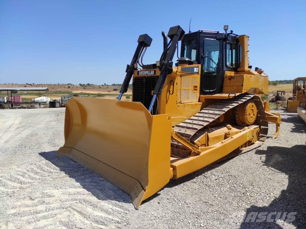 Caterpillar D 6 T XL Buldozer sobre oruga