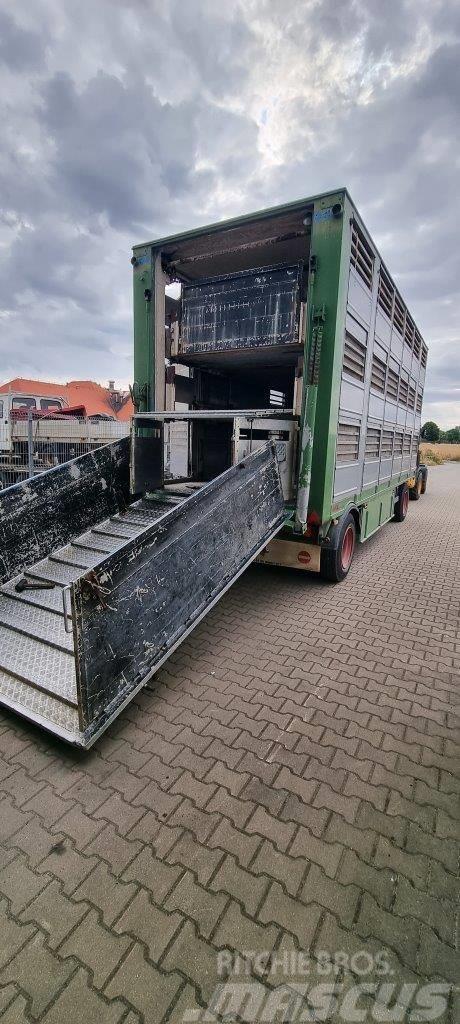  Przyczepa 2 osiowa do transportu zwierząt Remolques para transporte de animales