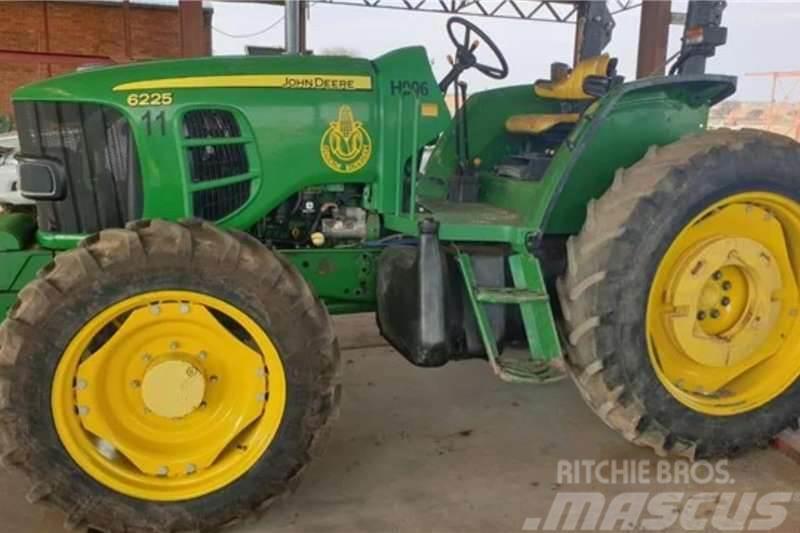 John Deere 6225 Tractores