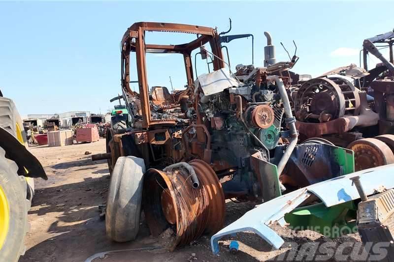 John Deere JD 8530 TractorÂ Now stripping for spares. Tractores