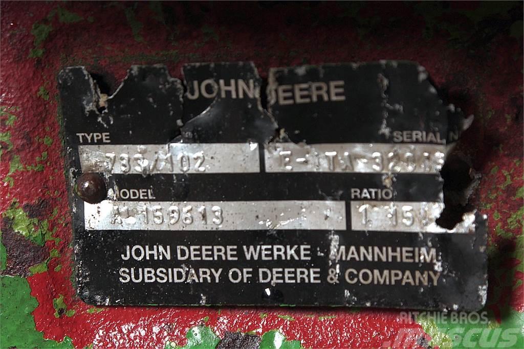John Deere 6420 Disassembled front axle Transmisión