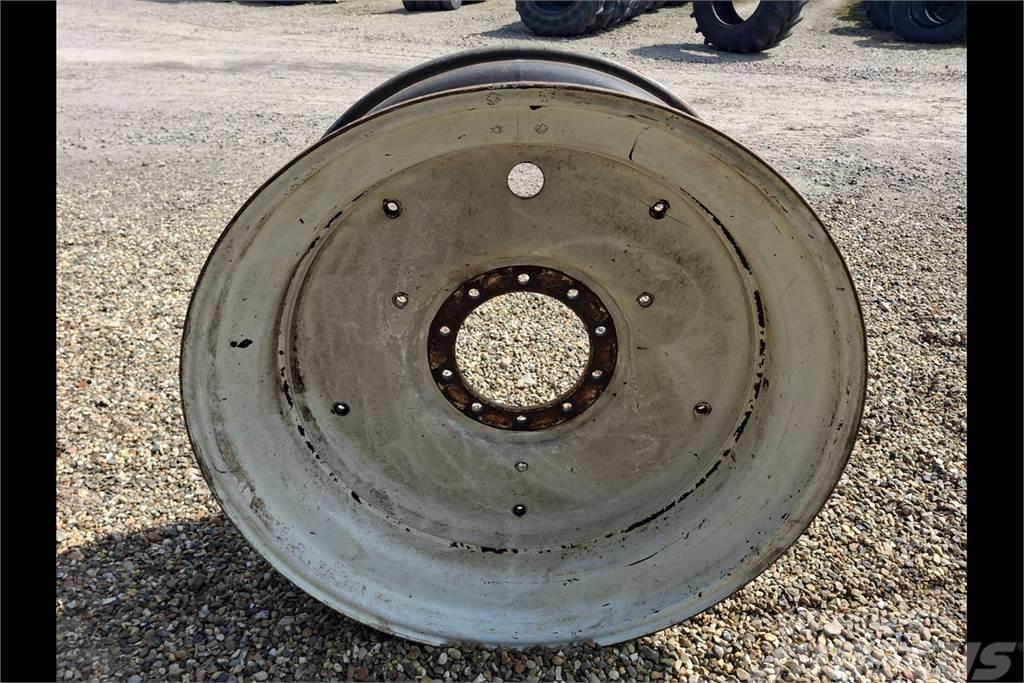 New Holland 8670 Rear Rim Tyres, wheels and rims