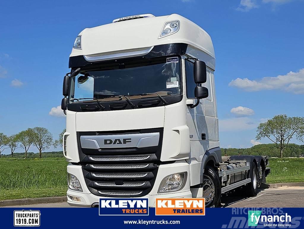 DAF XF 480 ssc leather taillift Camiones con gancho