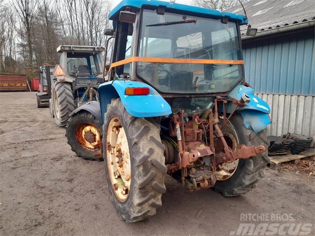New Holland 4835 Tractores