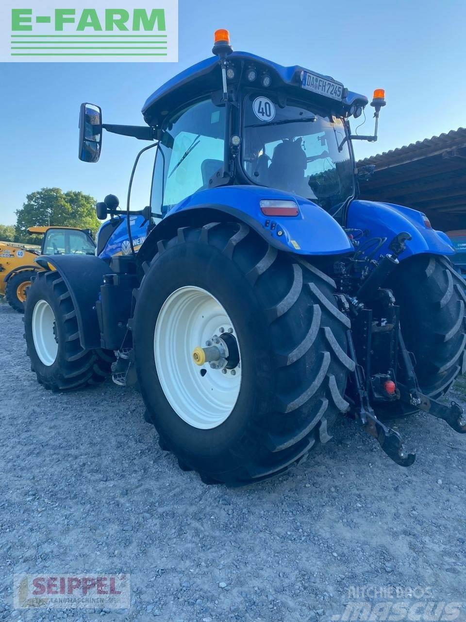New Holland t 7.245 ac stage v Tractores