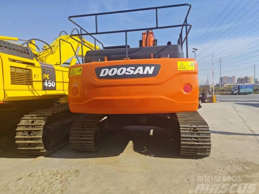 Doosan DX 300 Excavadoras de cadenas